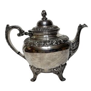 Vintage 1950s Heritage 1847 Roger’s Bros Silver Plate Footed Creamer Model 9404